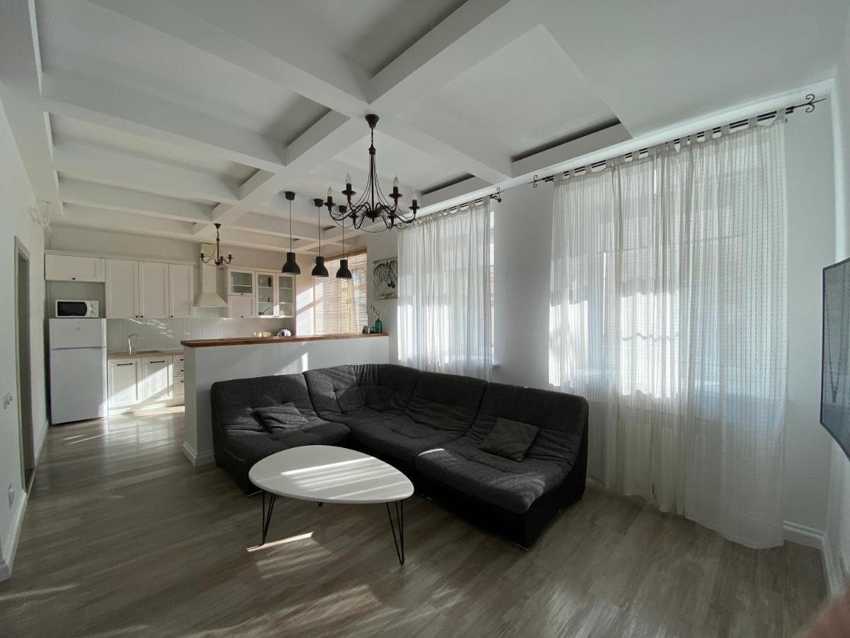 Bright Apartment Gomel Esterno foto