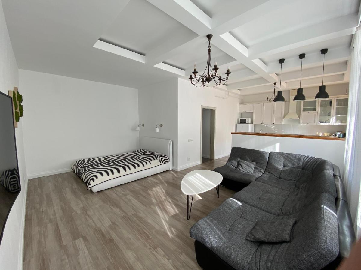 Bright Apartment Gomel Esterno foto