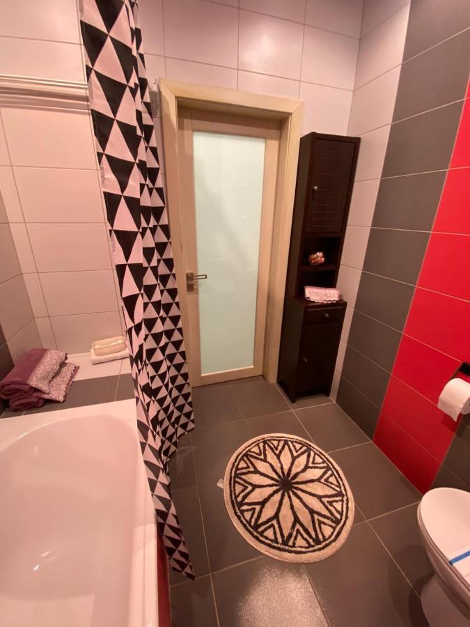 Bright Apartment Gomel Esterno foto
